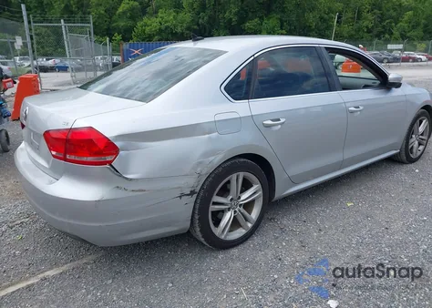 2014 Volkswagen Passat 2.5L Se из США, поврежденный, VIN 1VWBP7A31EC020640